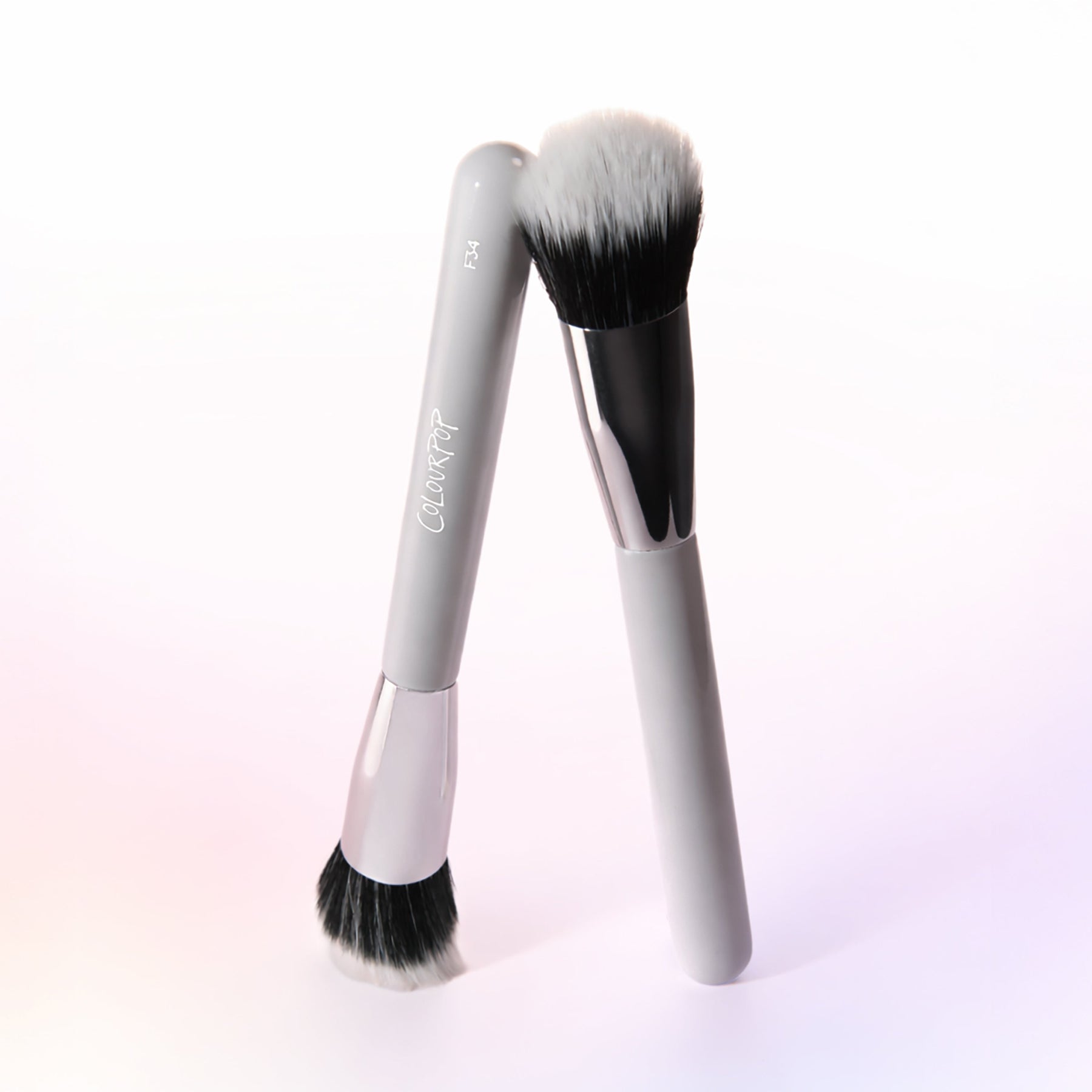 Angled Blending Face Brush - Soft Snuggle